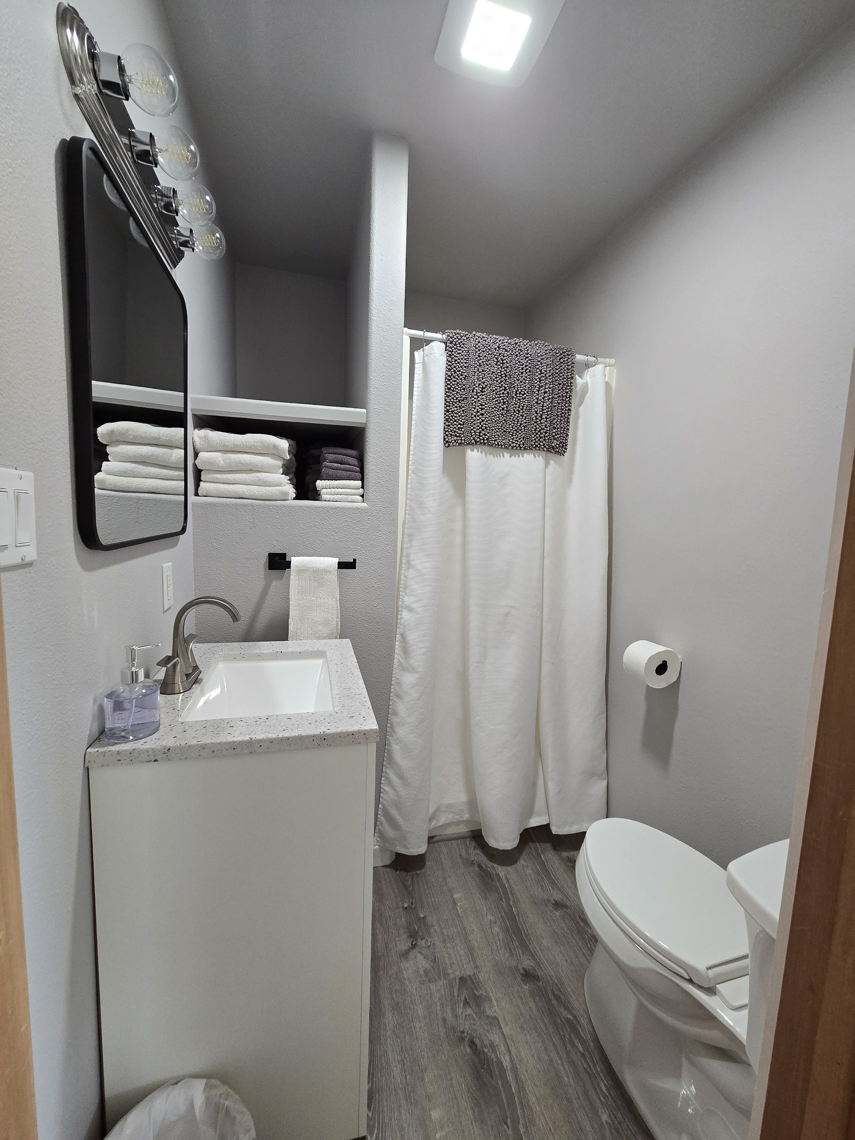 Edgewater One Interior (4)