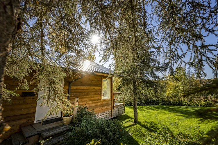 Edgewater One Kenai River Cabin 3 750x500