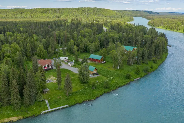 Eagles Nest Cabin on the Kenai River in Soldotna Alaska